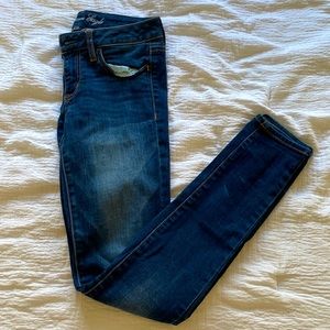 •American Eagle• Low-Rise Stretch Jegging Skinny Jeans